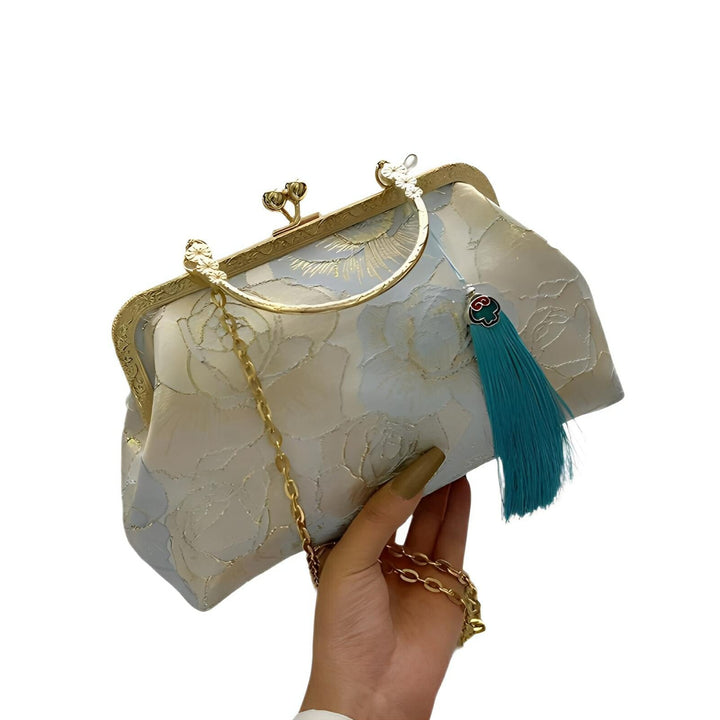 Hestia Clutch